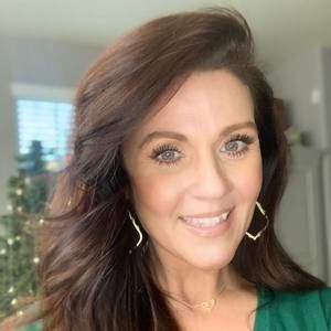 Meet your Posher, Mandy ellis